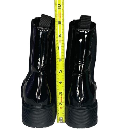 Forever 21 Women Booties Black Size 8.5 Patent Leather Elastic on sides - Picture 13 of 15